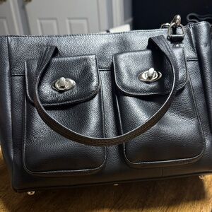 Gun Tote’n Mamas cargo pocket cowhide tote